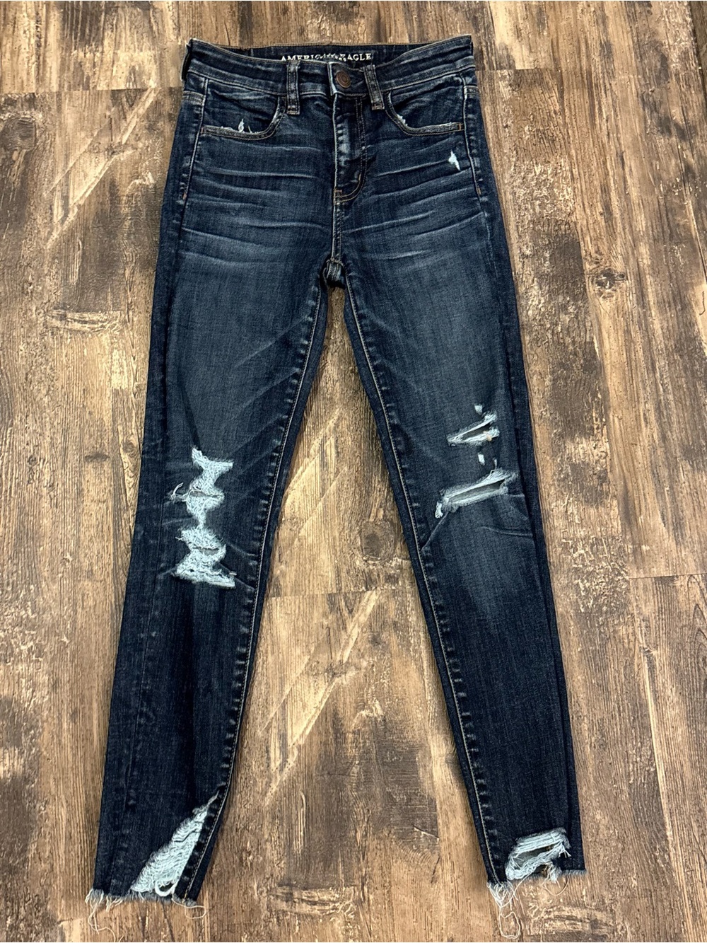 🎉American Eagle Outfitters Dark Blue Distressed Skinny Jeans